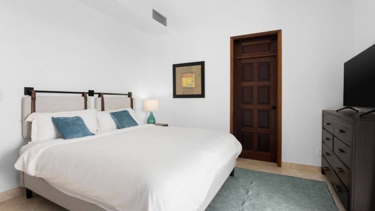 Photo of Bedroom in Leeward Settlement