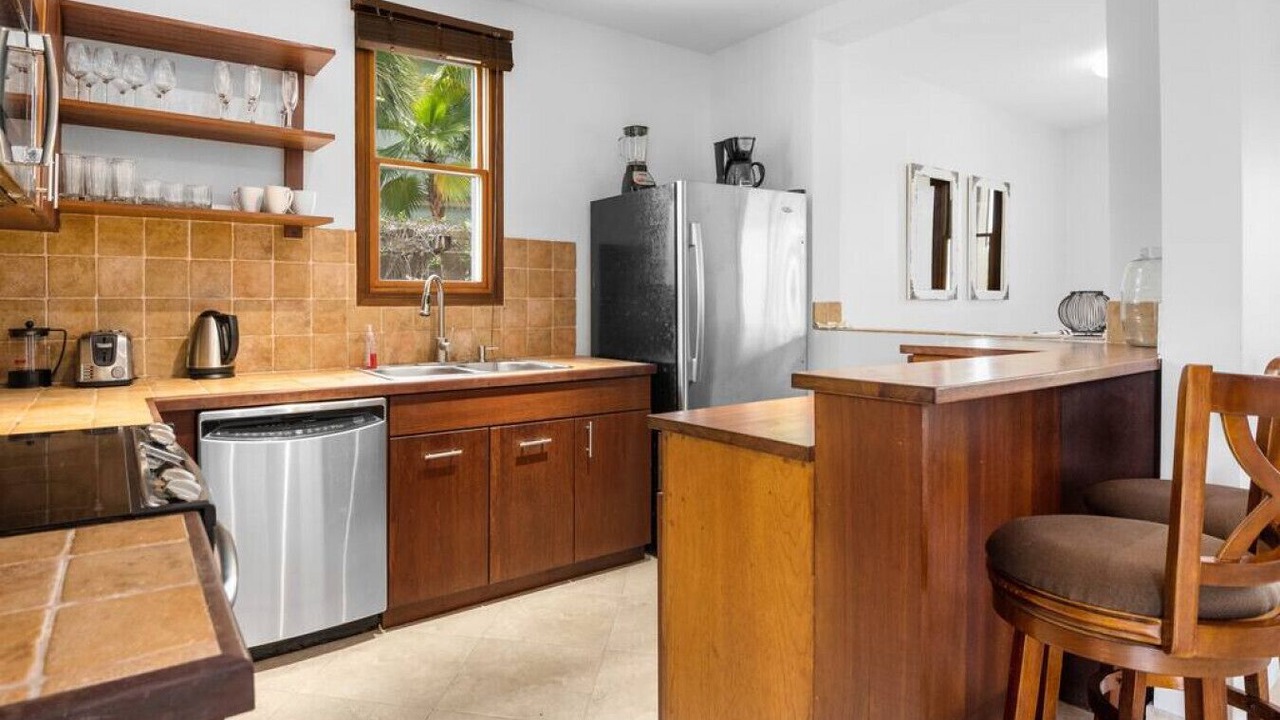 Photo of Kitchen in Leeward Settlement