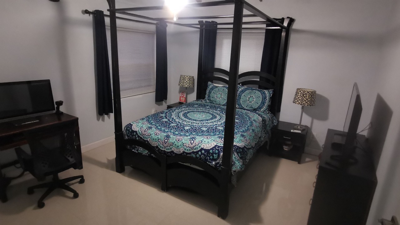 Photo of Bedroom in Conch Bar