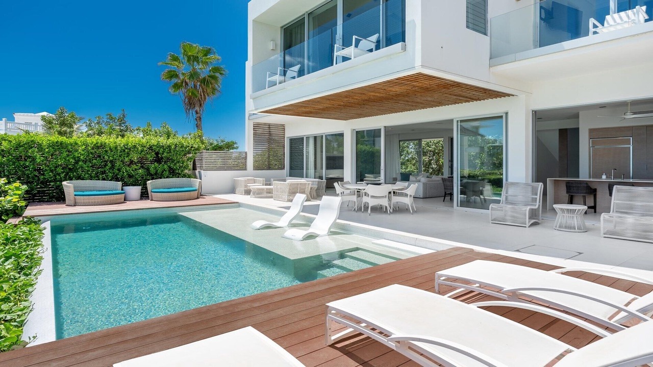 Photo of Outdoor in Long Bay