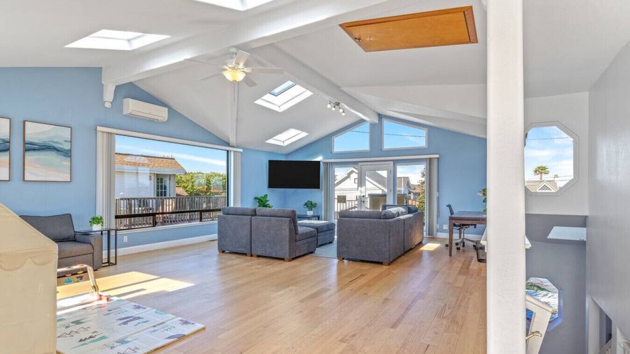 Photo of Livingroom in Opal Cliffs