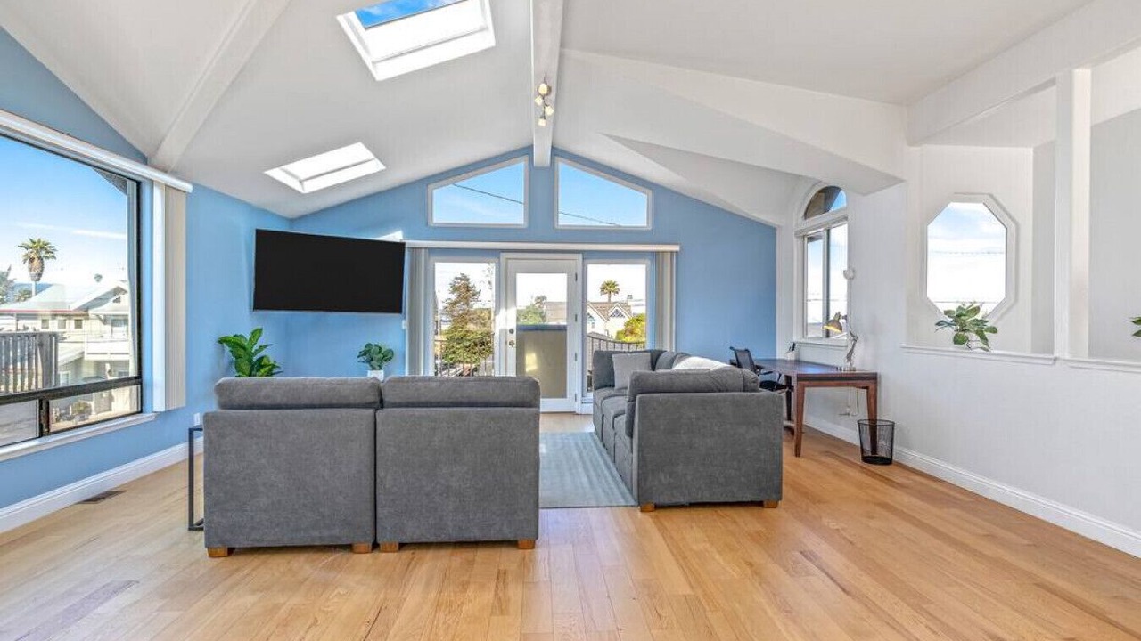Photo of Livingroom in Opal Cliffs