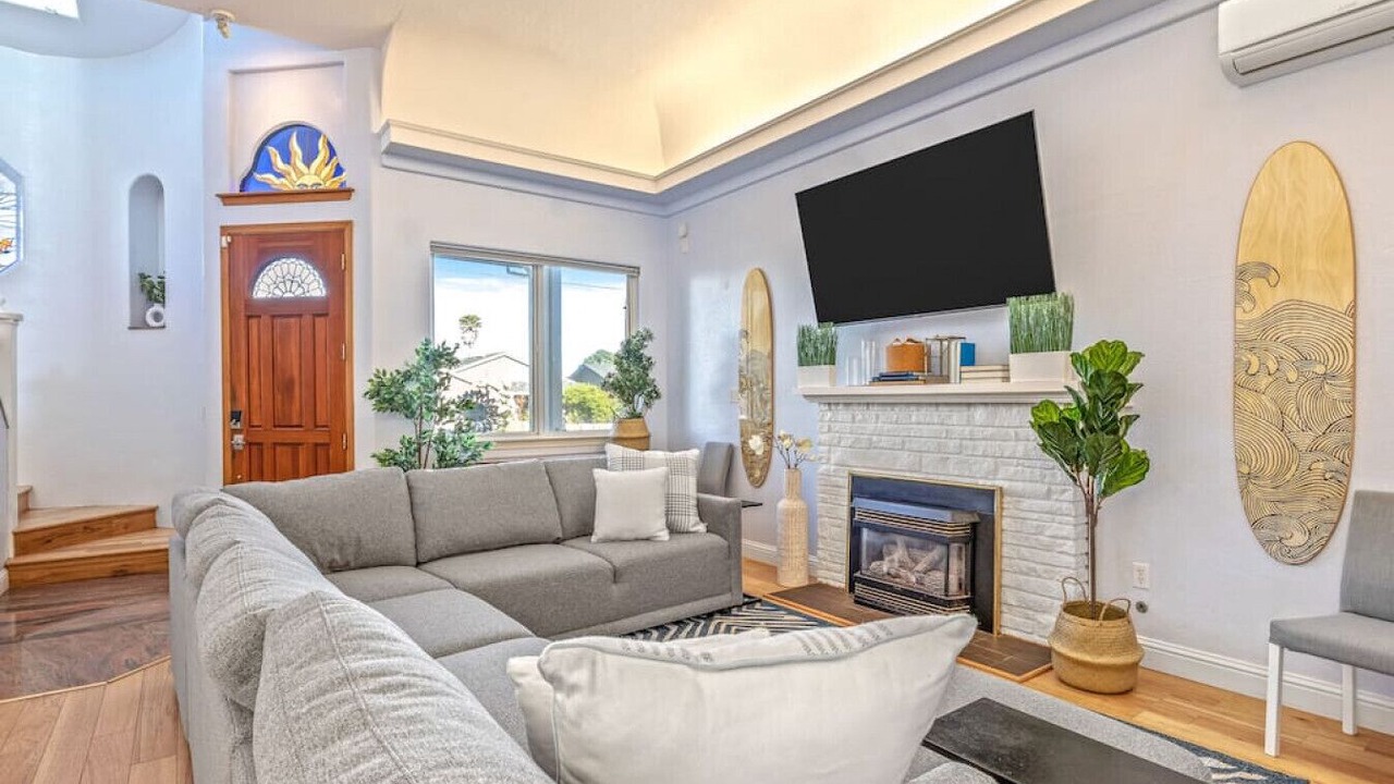 Photo of Livingroom in Opal Cliffs