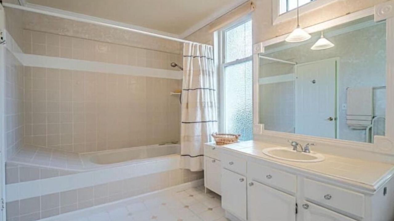 Photo of Bathroom in Boulder Creek