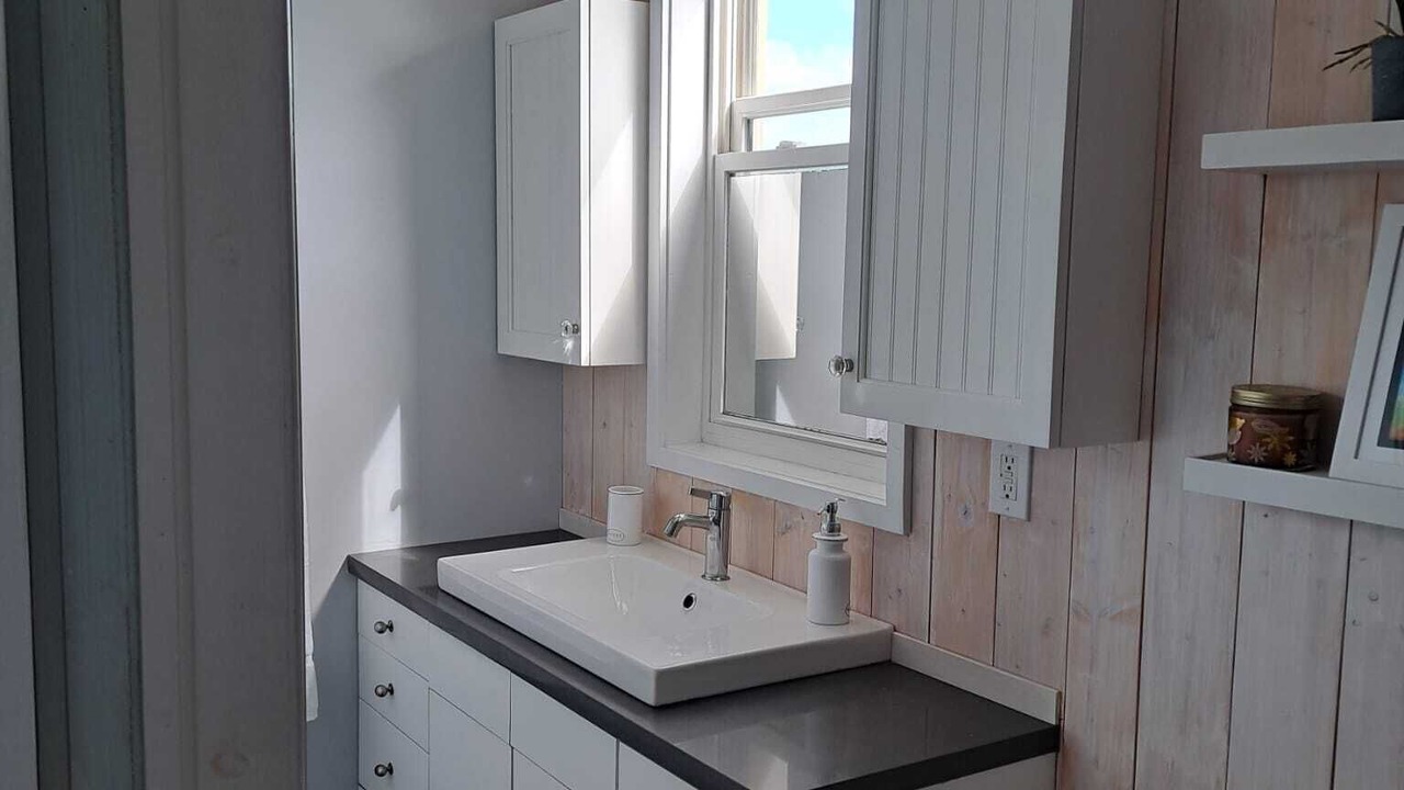 Photo of Bathroom in Venetian Road Settlement
