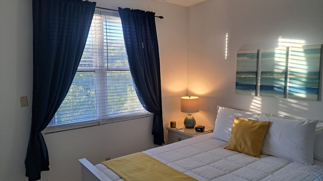 Photo of Bedroom in Venetian Road Settlement