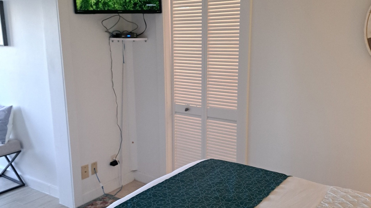 Photo of Bedroom in Venetian Road Settlement