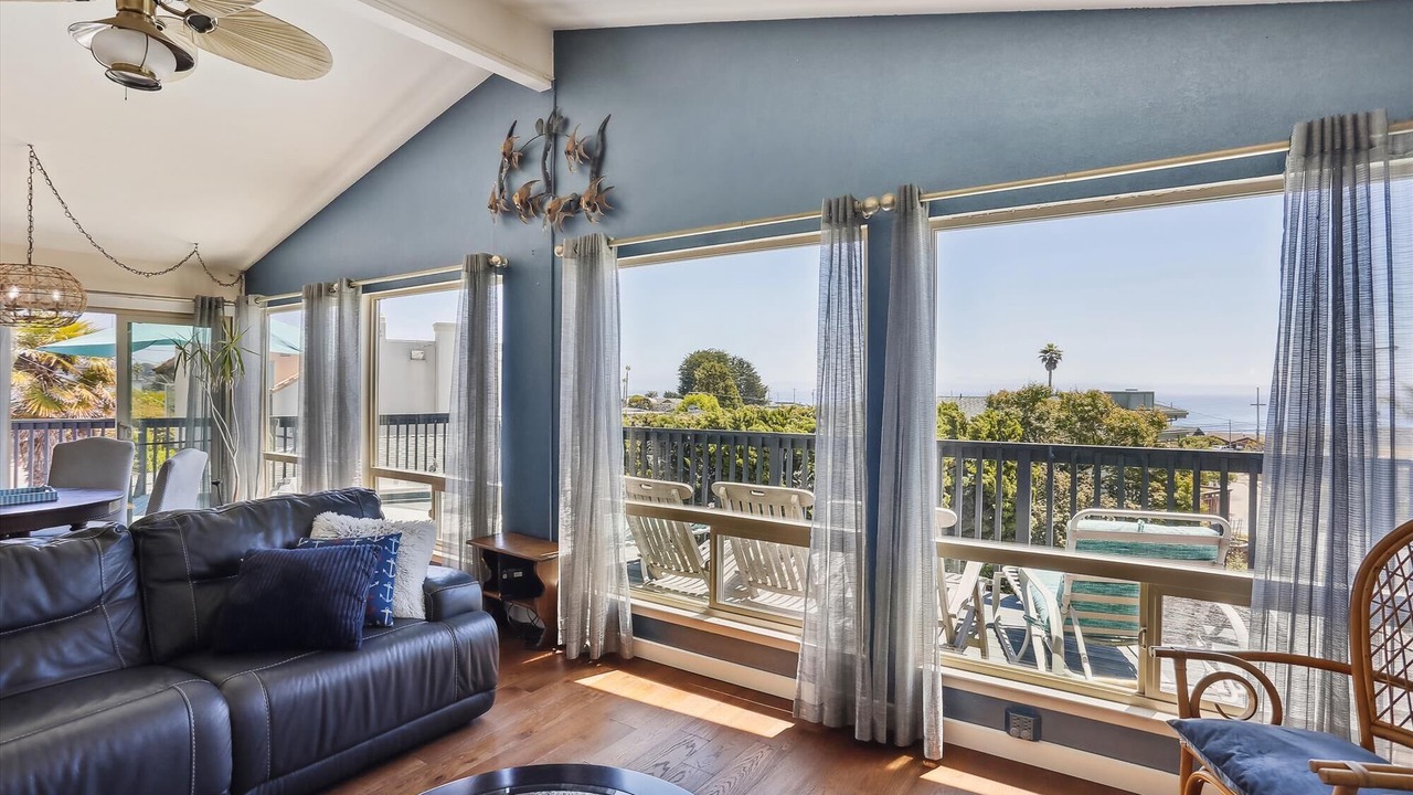 Photo of Livingroom in Aptos