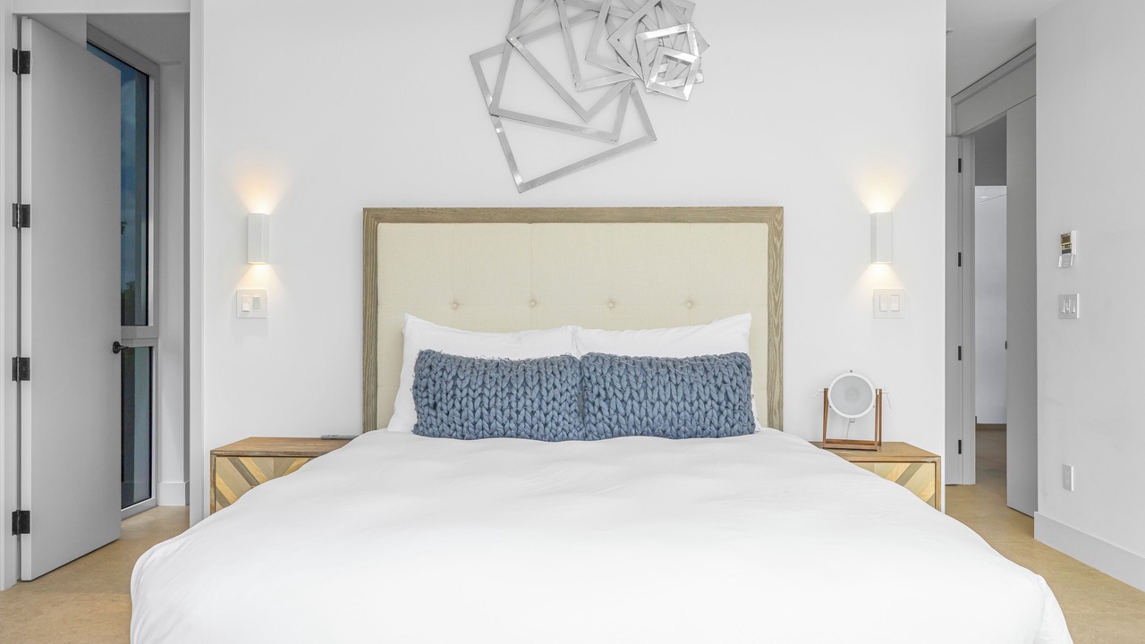 Photo of Bedroom in Leeward Settlement