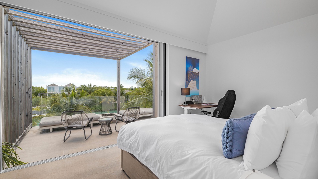 Photo of Bedroom in Leeward Settlement