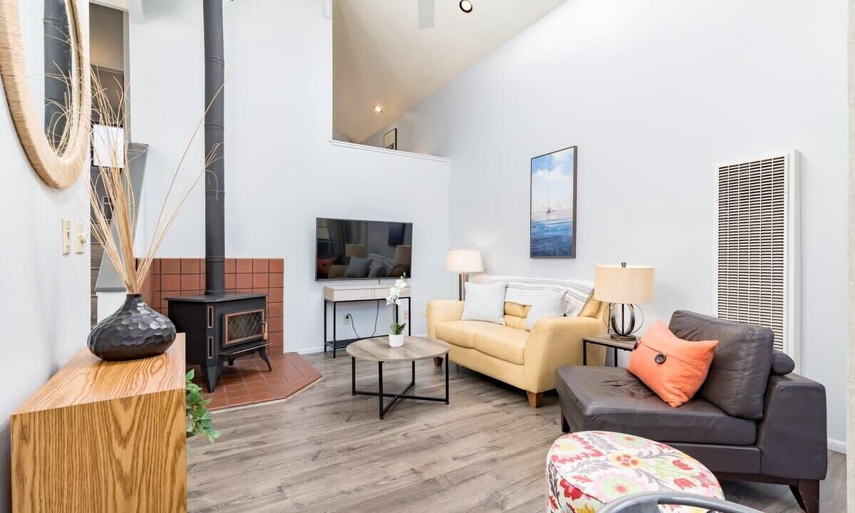 Photo of Livingroom in Capitola