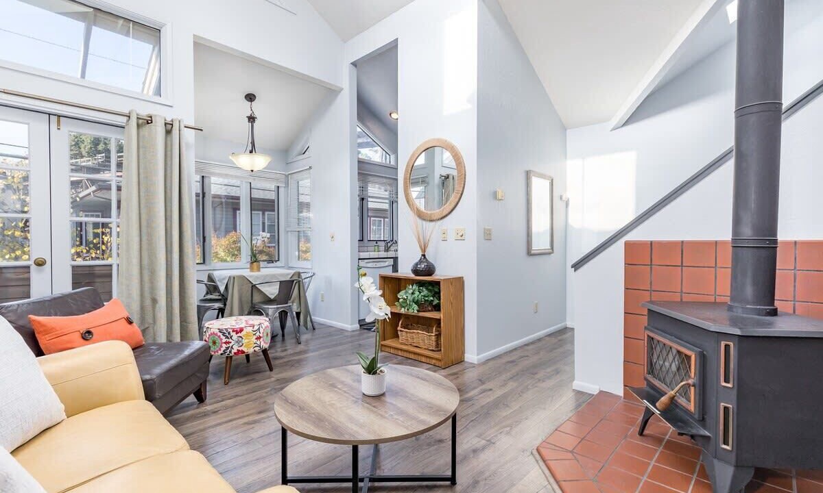 Photo of Livingroom in Capitola