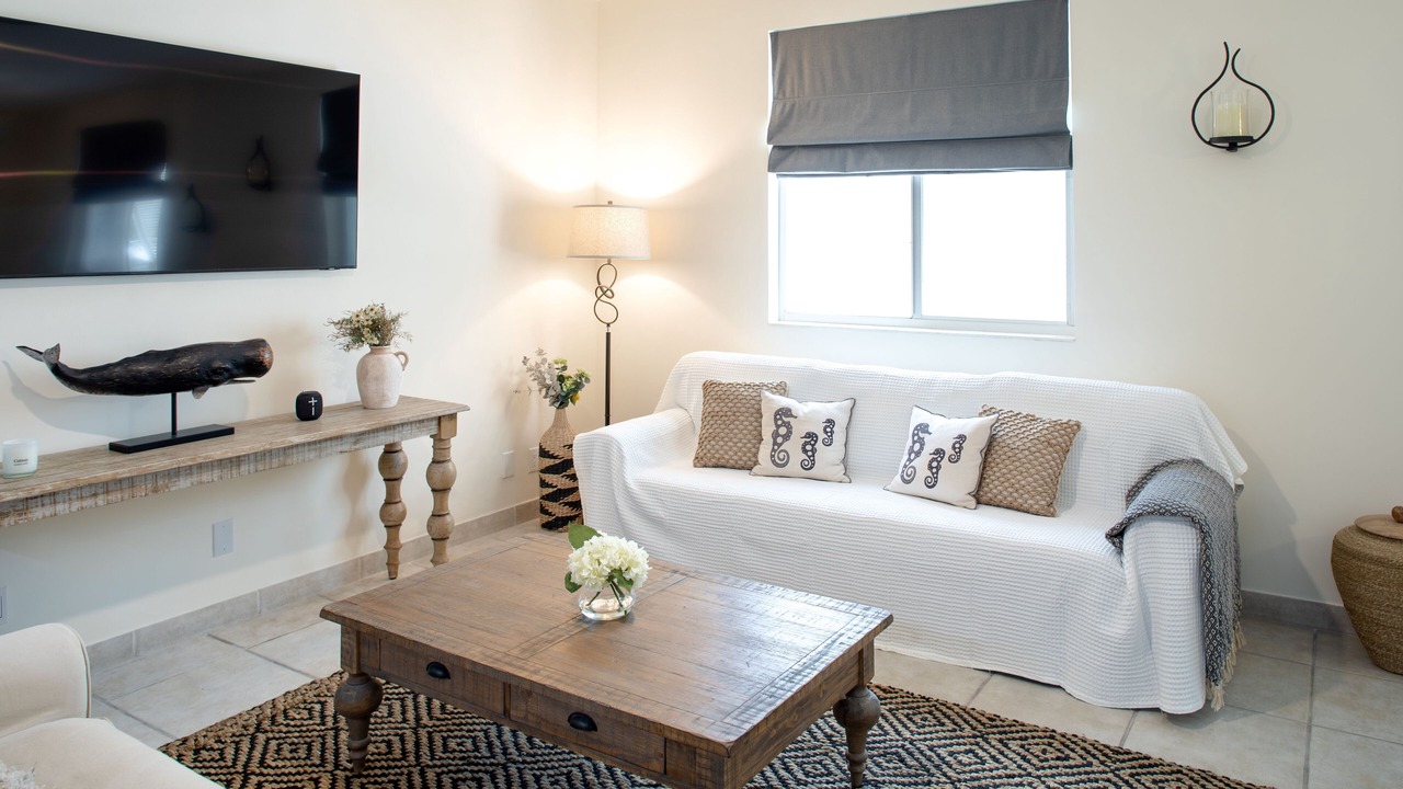 Photo of Livingroom in Grace Bay