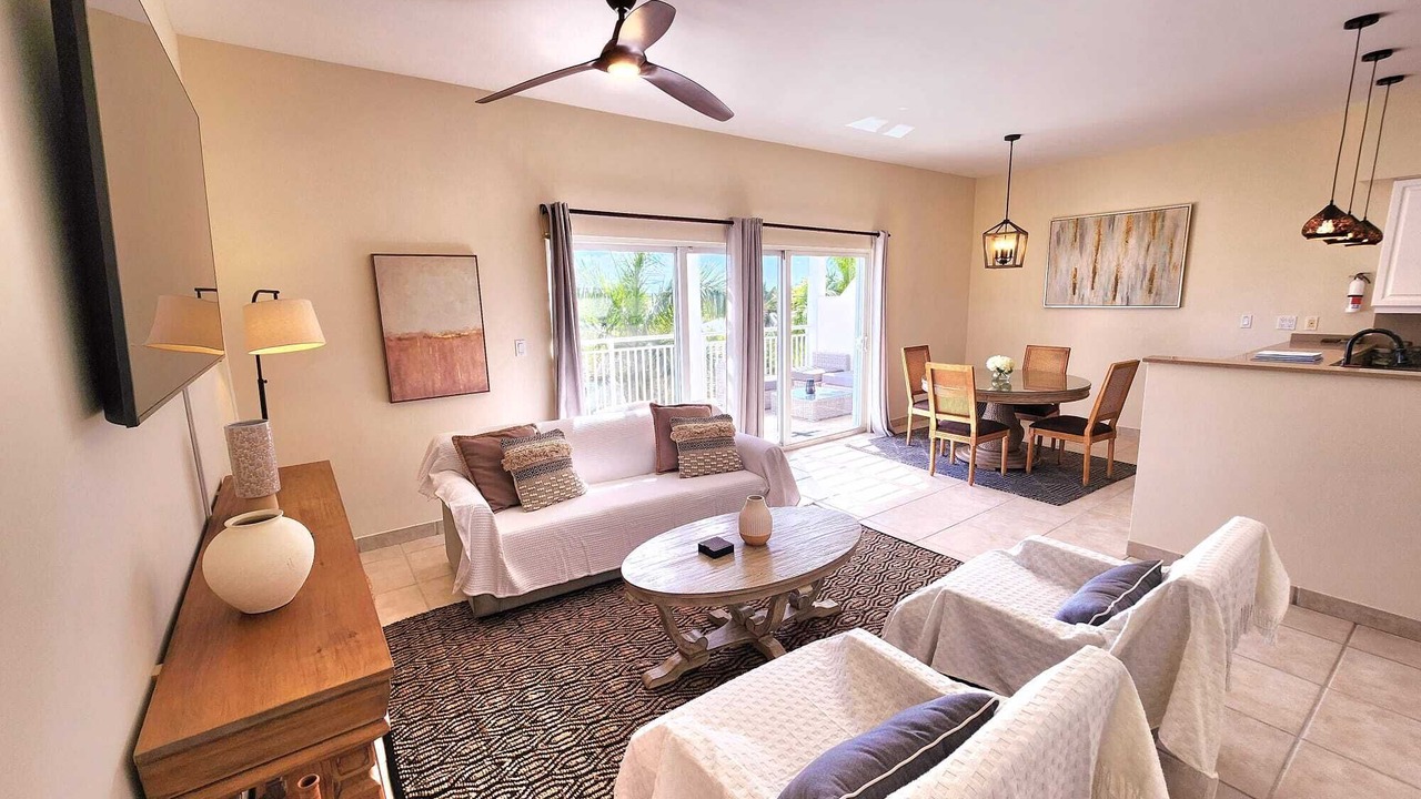 Photo of Livingroom in Grace Bay