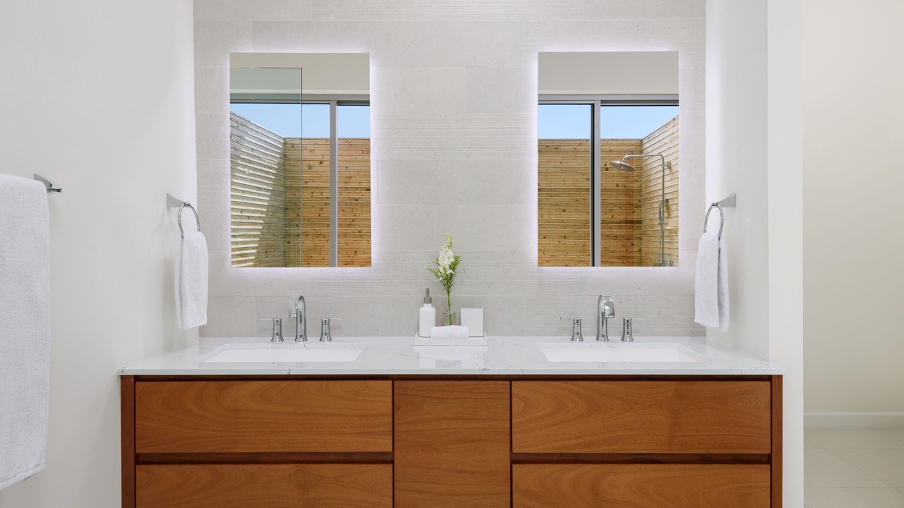 Photo of Bathroom in Leeward Settlement