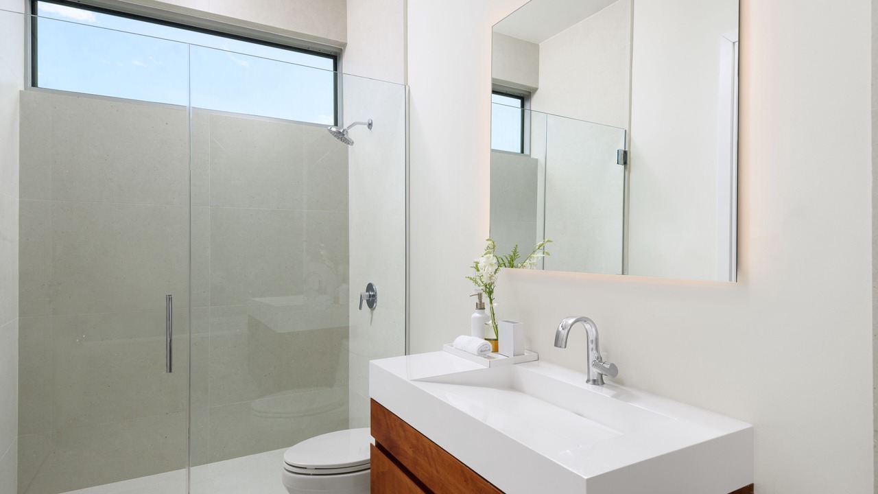 Photo of Bathroom in Leeward Settlement