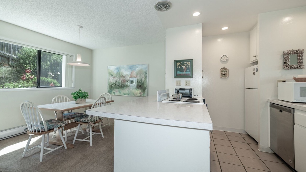 Photo of Kitchen in Pajaro Dunes