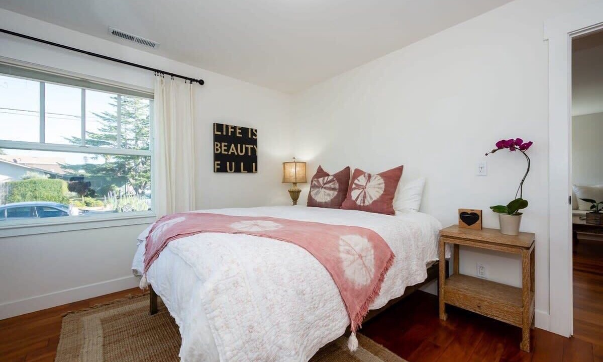 Photo of Bedroom in Westside Santa Cruz