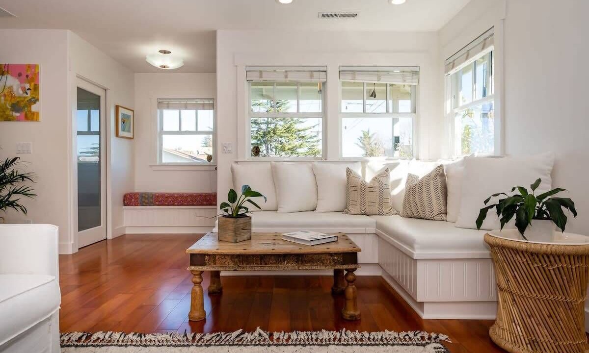 Photo of Livingroom in Westside Santa Cruz