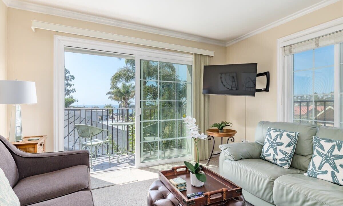 Photo of Livingroom in Capitola