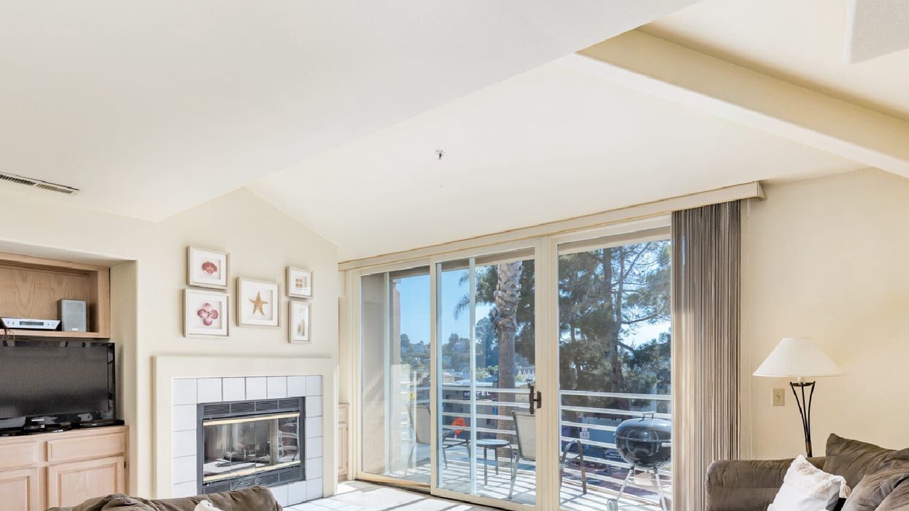 Photo of Livingroom in Capitola