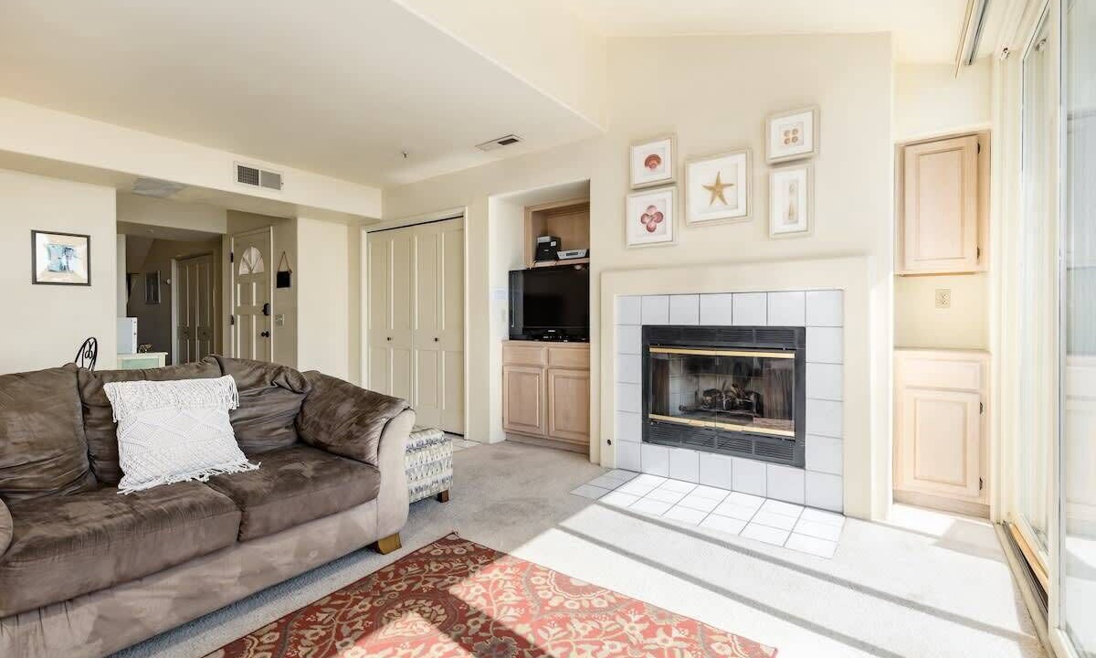 Photo of Livingroom in Capitola