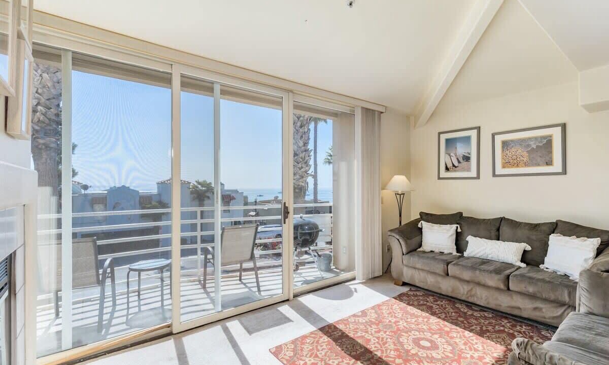 Photo of Livingroom in Capitola