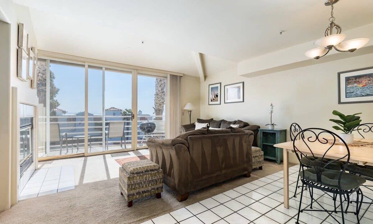 Photo of Livingroom in Capitola
