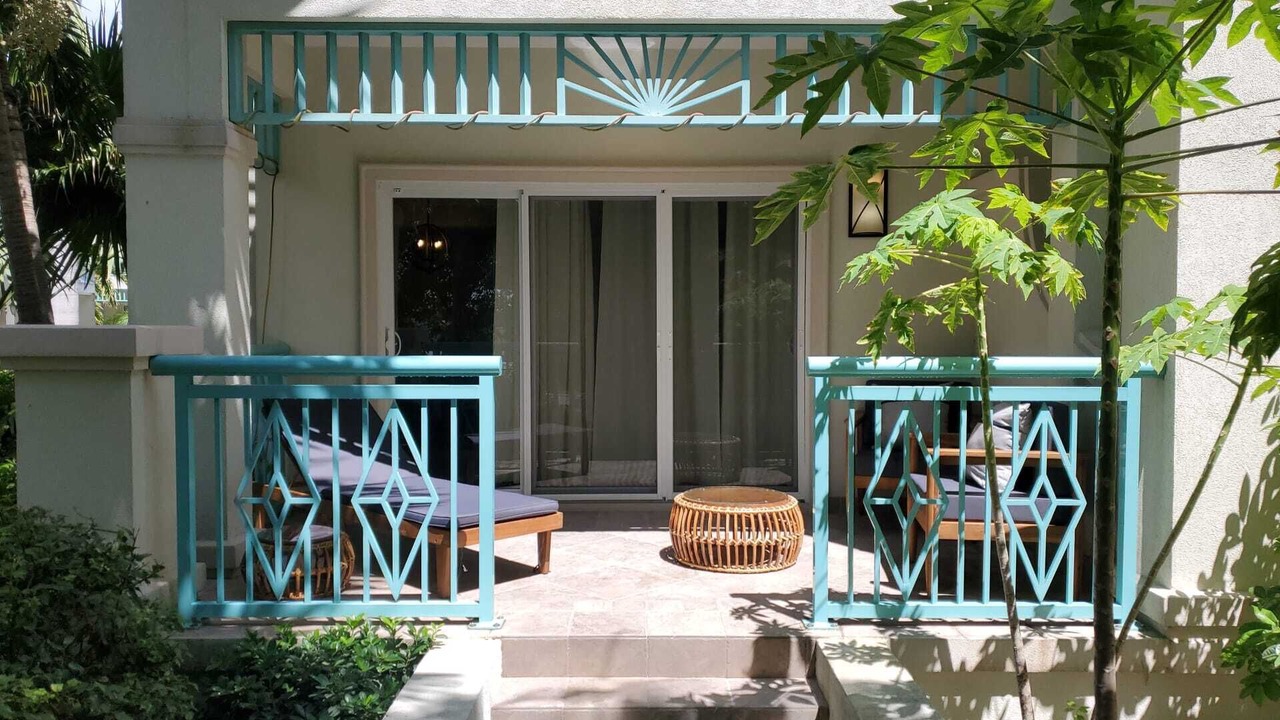 Photo of Patio Balcony in Leeward Settlement