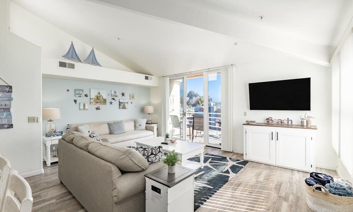 Photo of Livingroom in Capitola