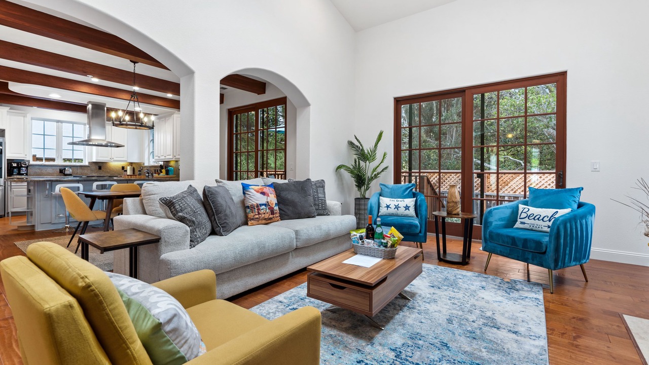 Photo of Livingroom in Eastside Santa Cruz