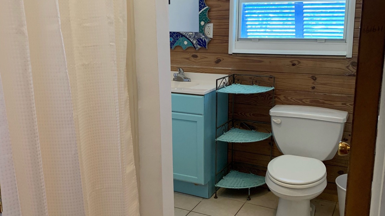 Photo of Bathroom in Cockburn Town