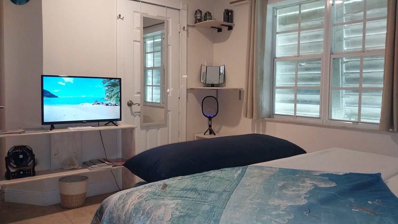 Photo of Bedroom in Leeward Settlement