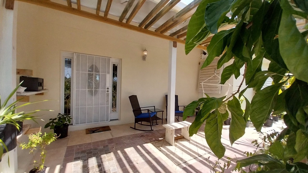 Photo of Patio Balcony in Leeward Settlement