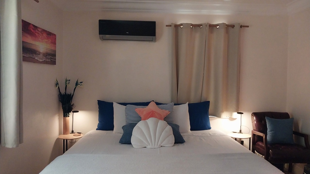 Photo of Bedroom in Leeward Settlement