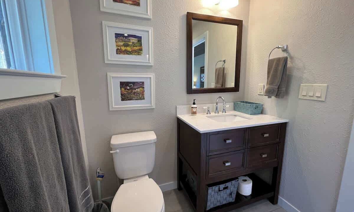 Photo of Bathroom in Bananna Belt