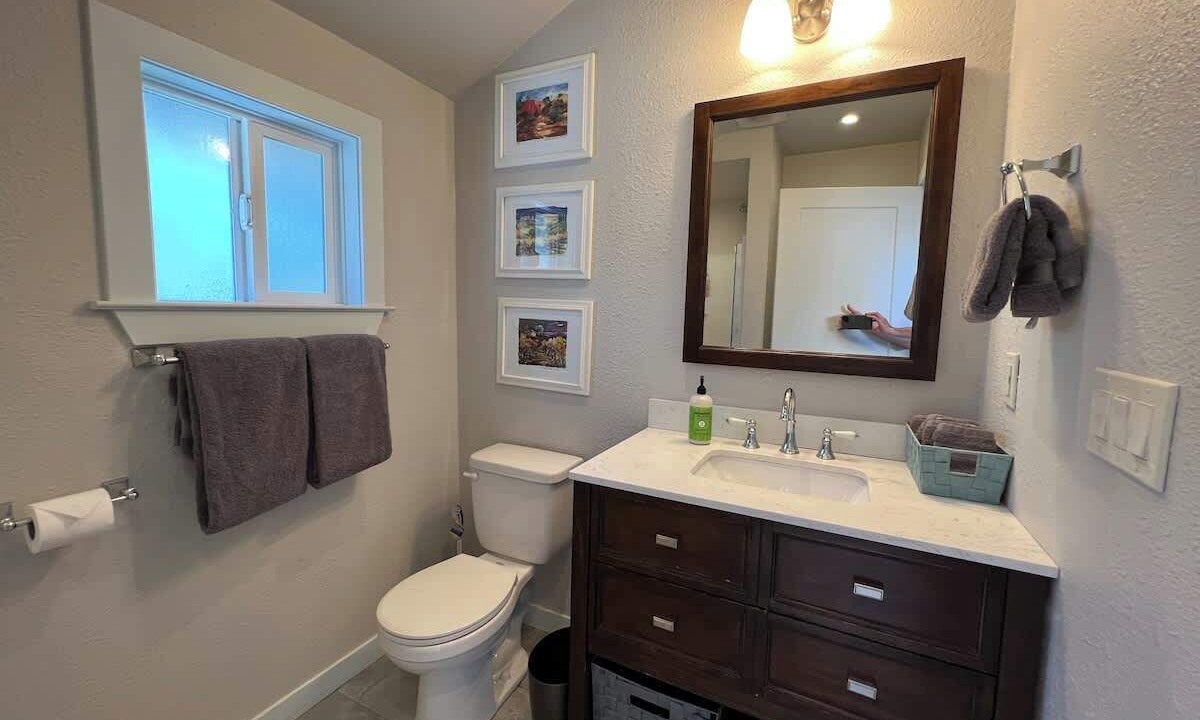 Photo of Bathroom in Bananna Belt