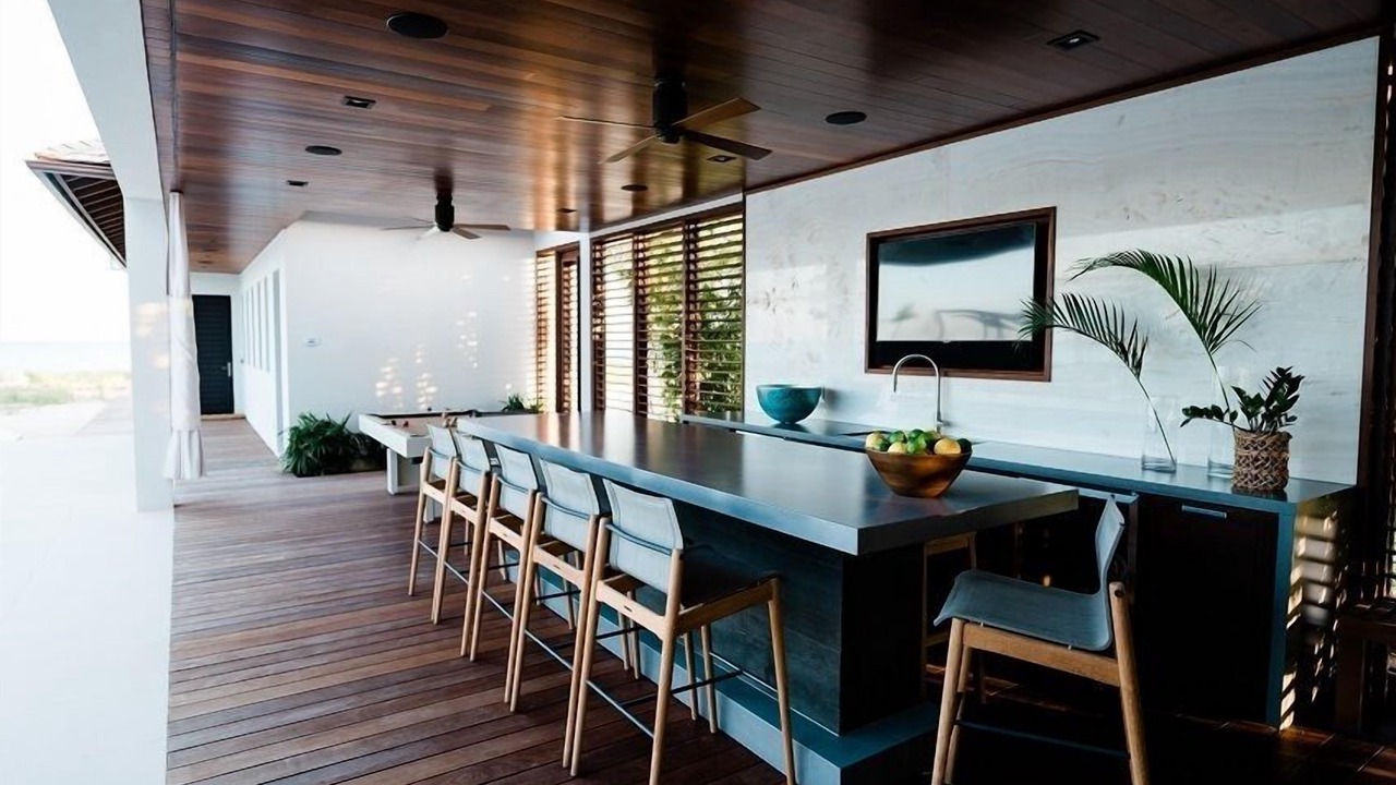 Photo of Outdoor in Leeward Settlement