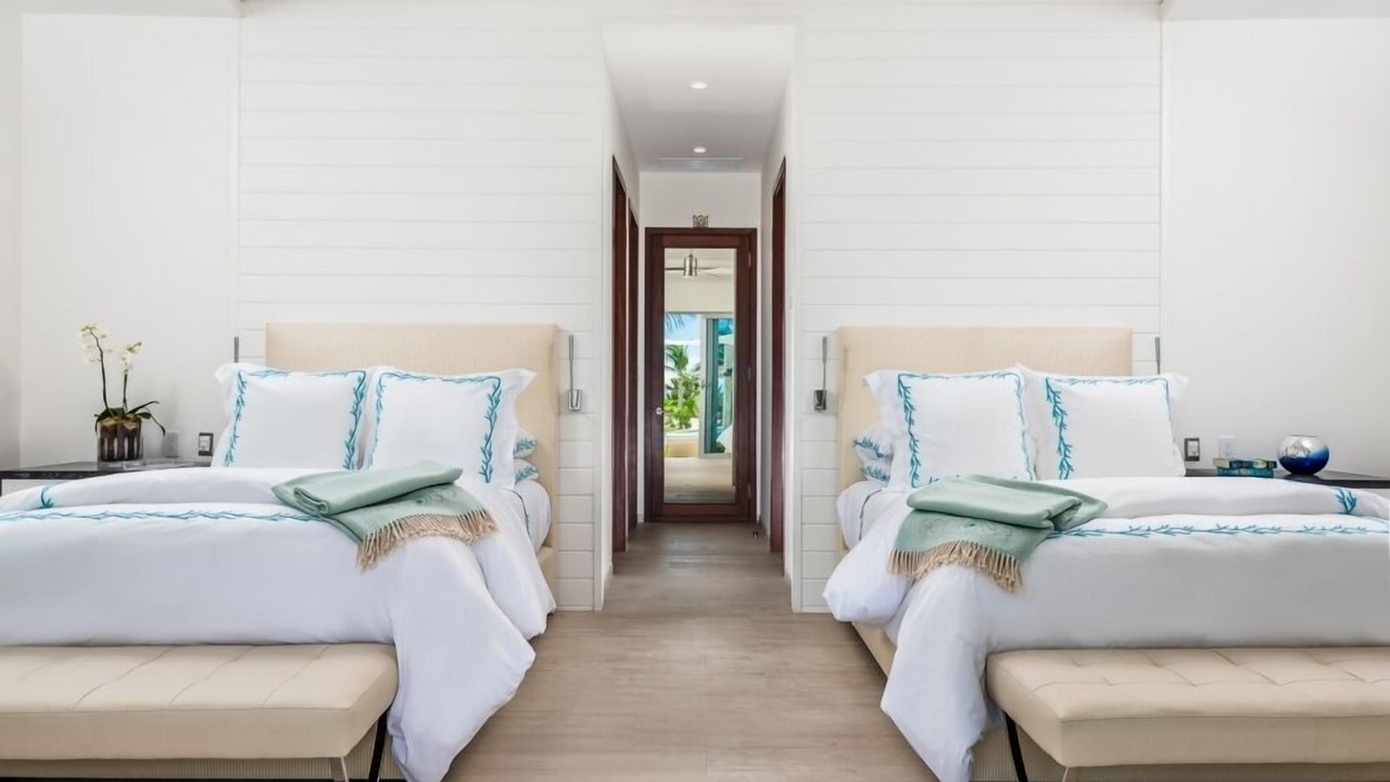 Photo of Bedroom in Leeward Settlement