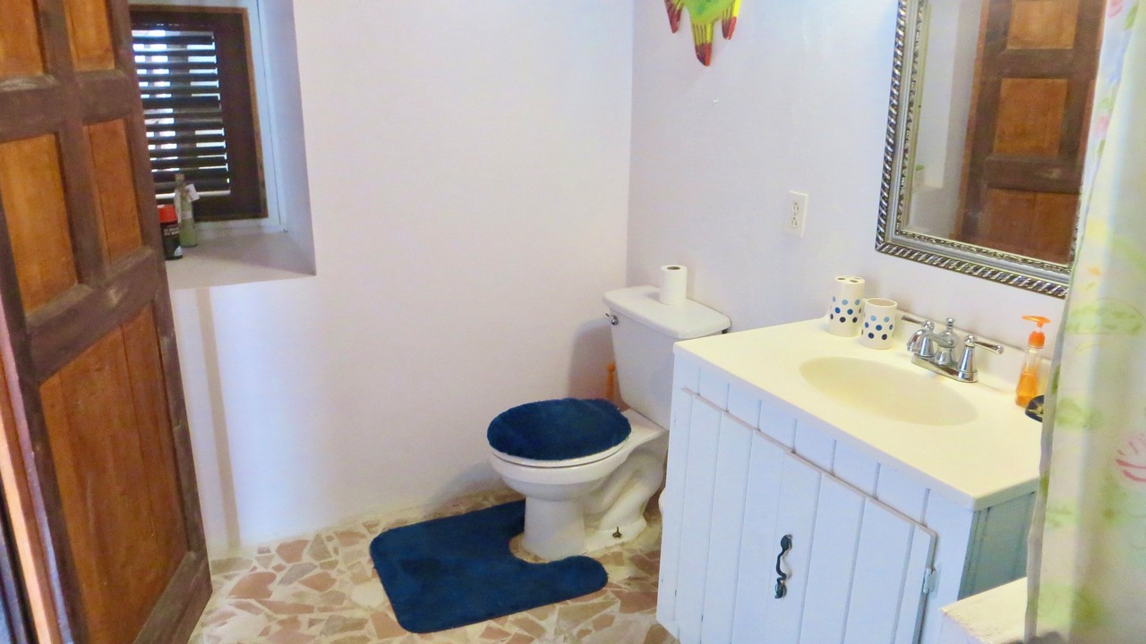 Photo of Bathroom in Balfour Town