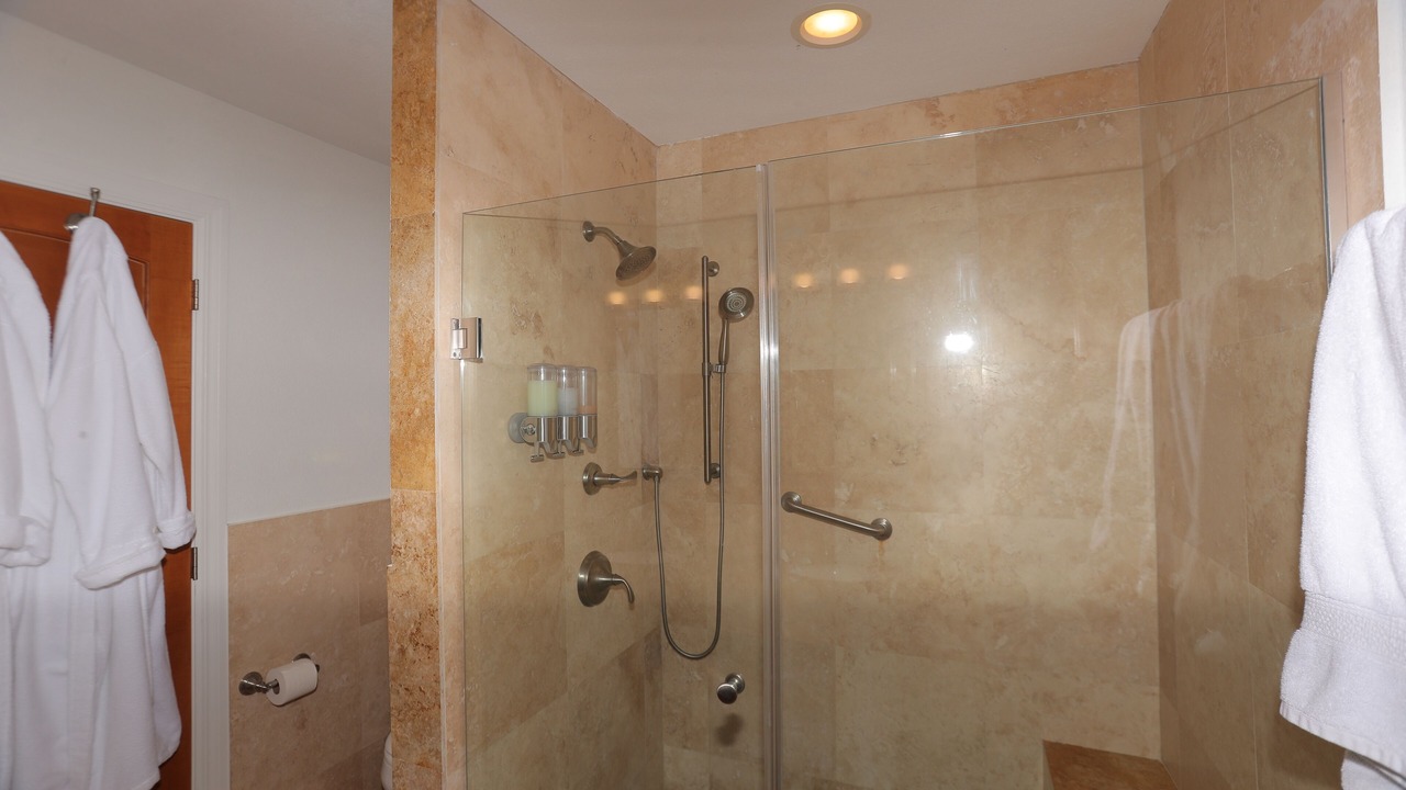 Photo of Bathroom in Cockburn Town