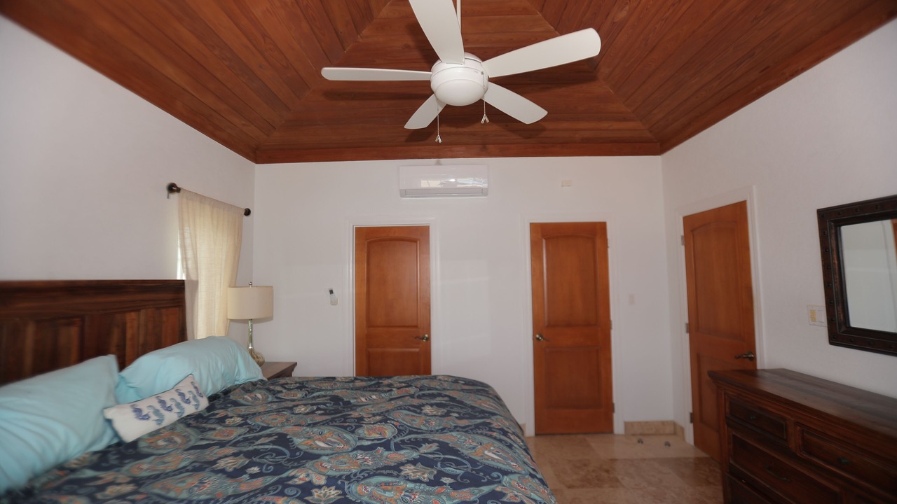 Photo of Bedroom in Cockburn Town