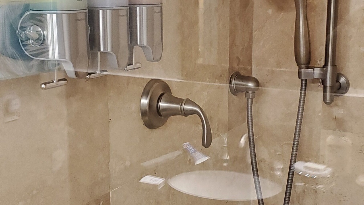 Photo of Bathroom in Cockburn Town