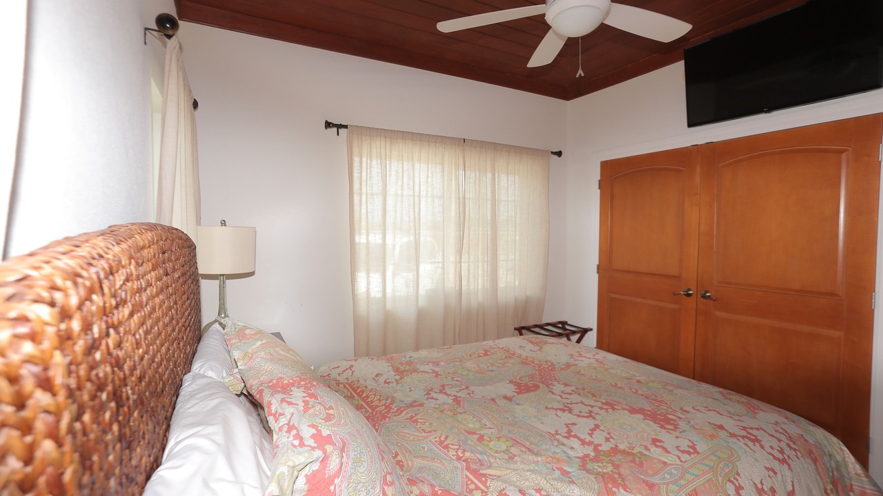Photo of Bedroom in Cockburn Town