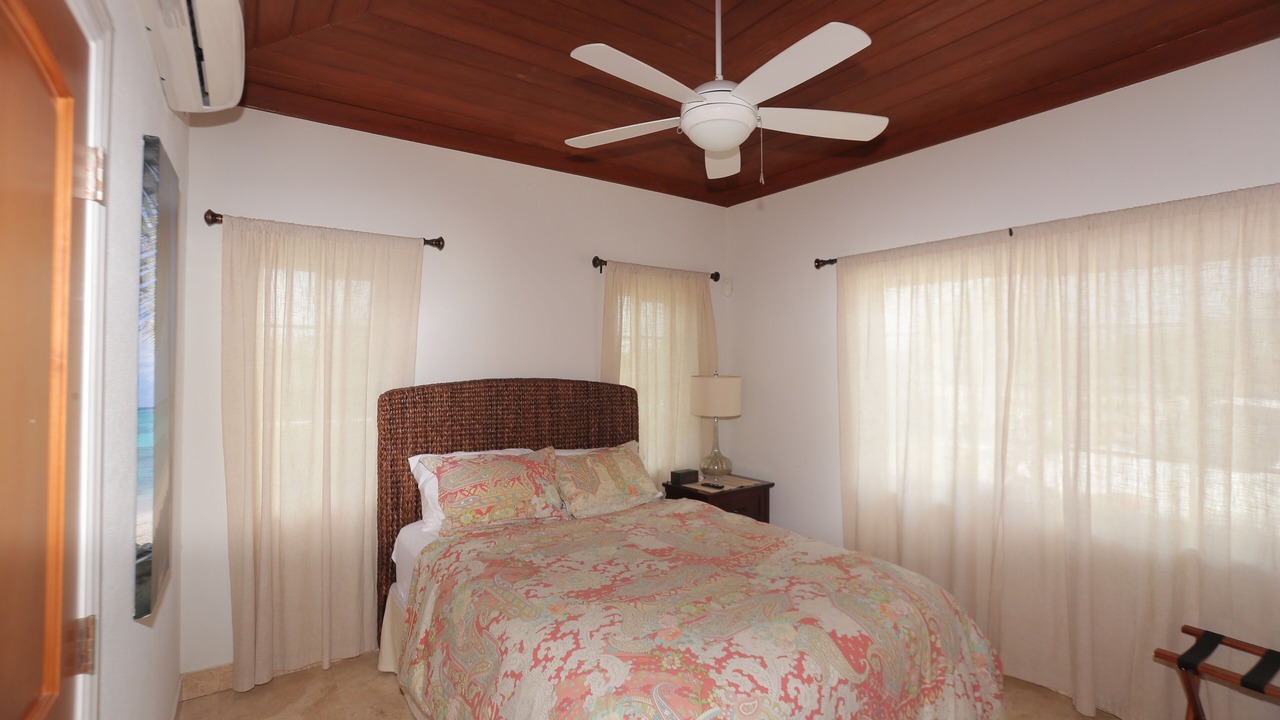 Photo of Bedroom in Cockburn Town