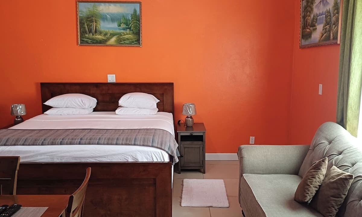 Photo of Bedroom in Leeward Settlement
