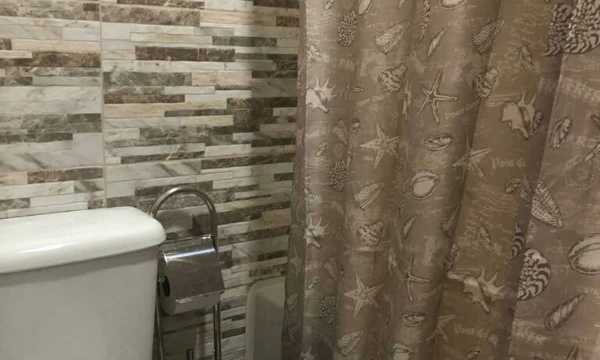 Photo of Bathroom in Leeward Settlement