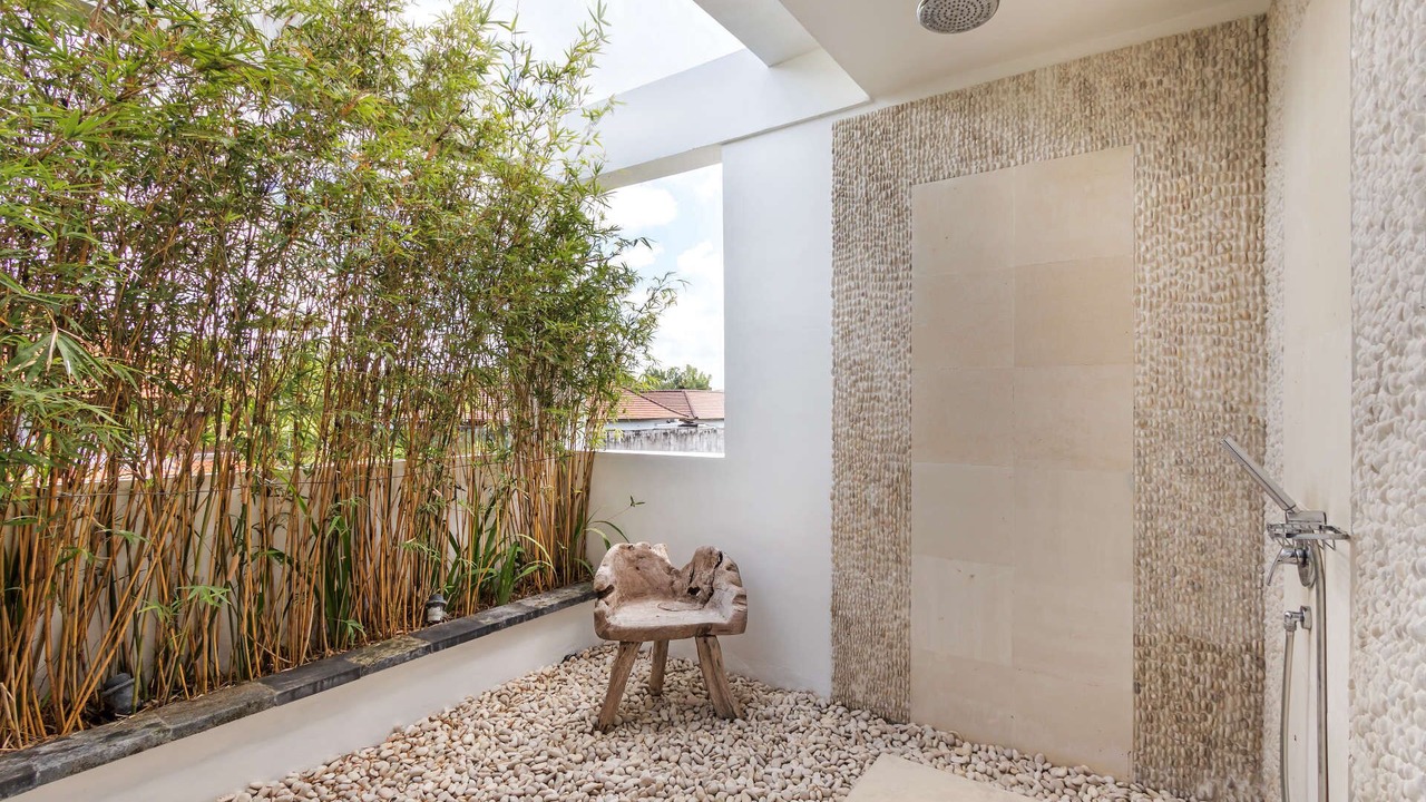 Photo of Bathroom in Petitenget