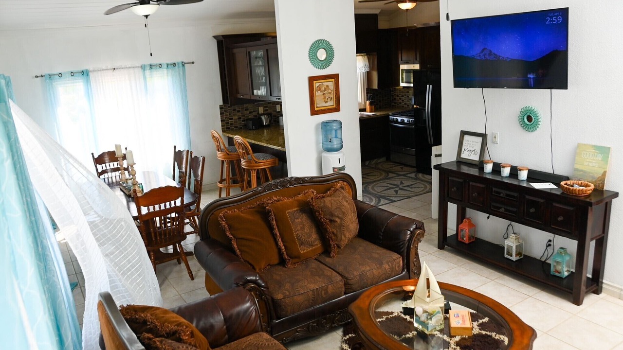 Photo of Livingroom in Discovery Bay