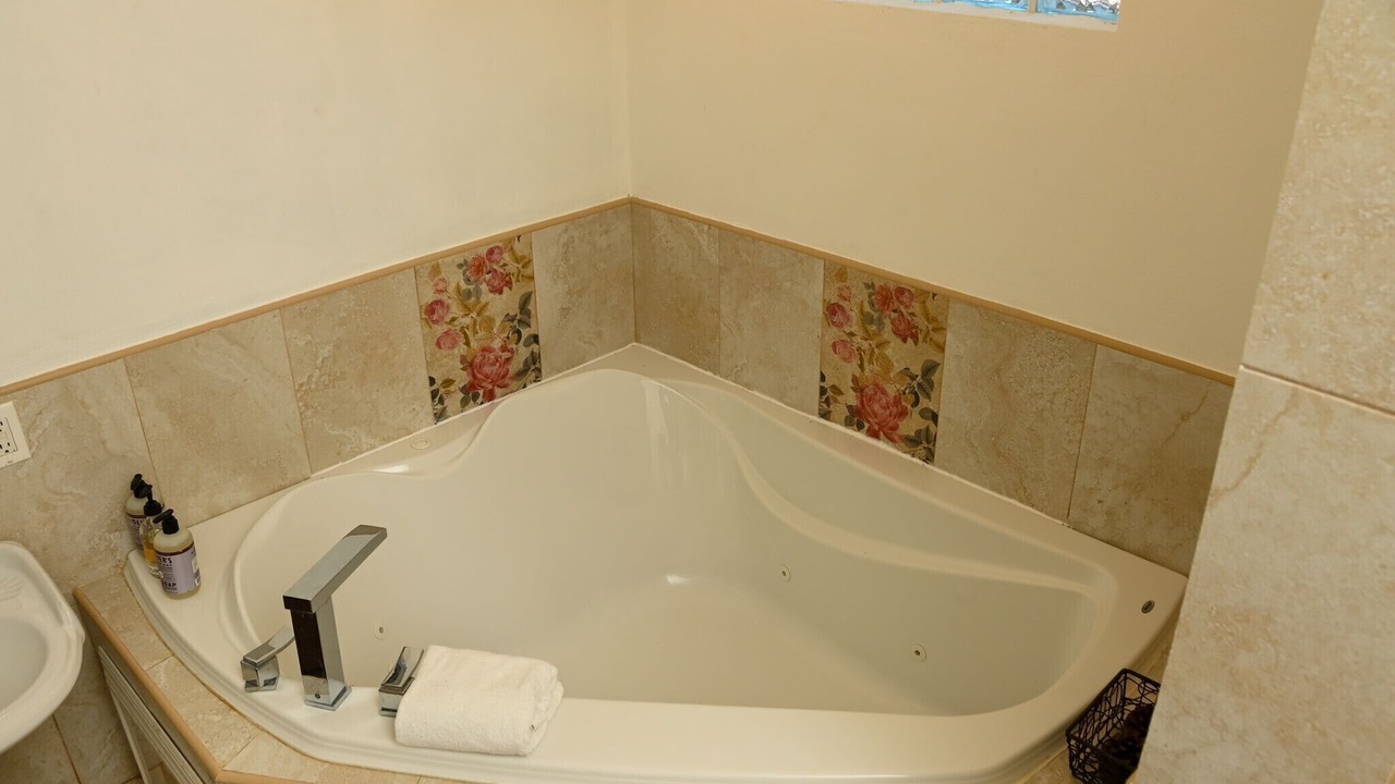 Photo of Bathroom in Discovery Bay